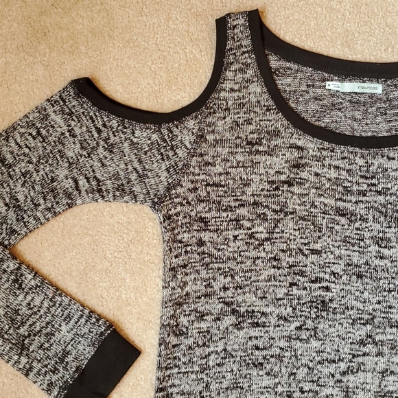 Maurices cold shoulder tunic size Medium - Picture 7 of 10